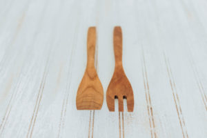 9-inch Cherry salad utensil set
