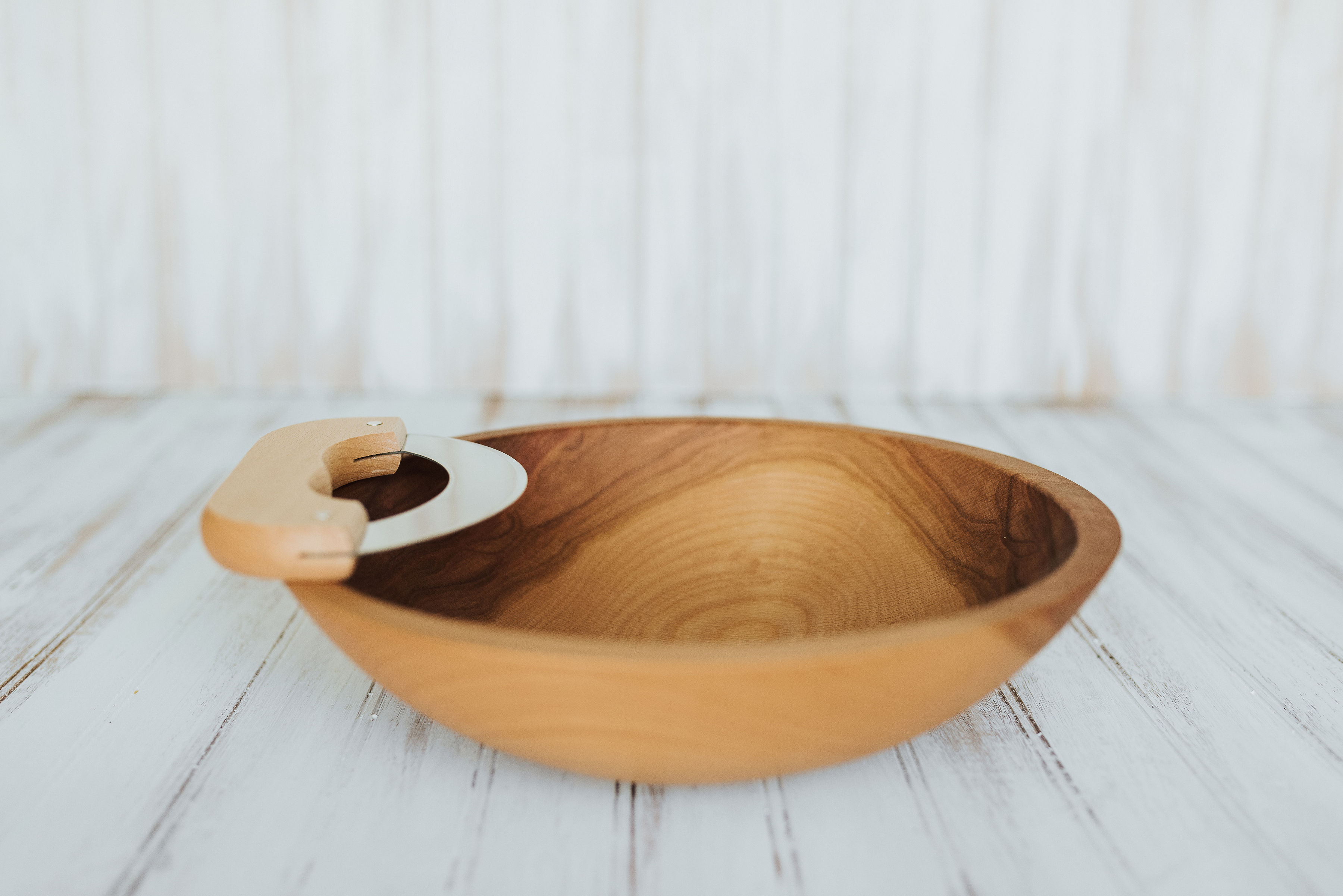 12 inch Bee's Oil Finished Chopping Bowl Set with Mezzaluna Knife
