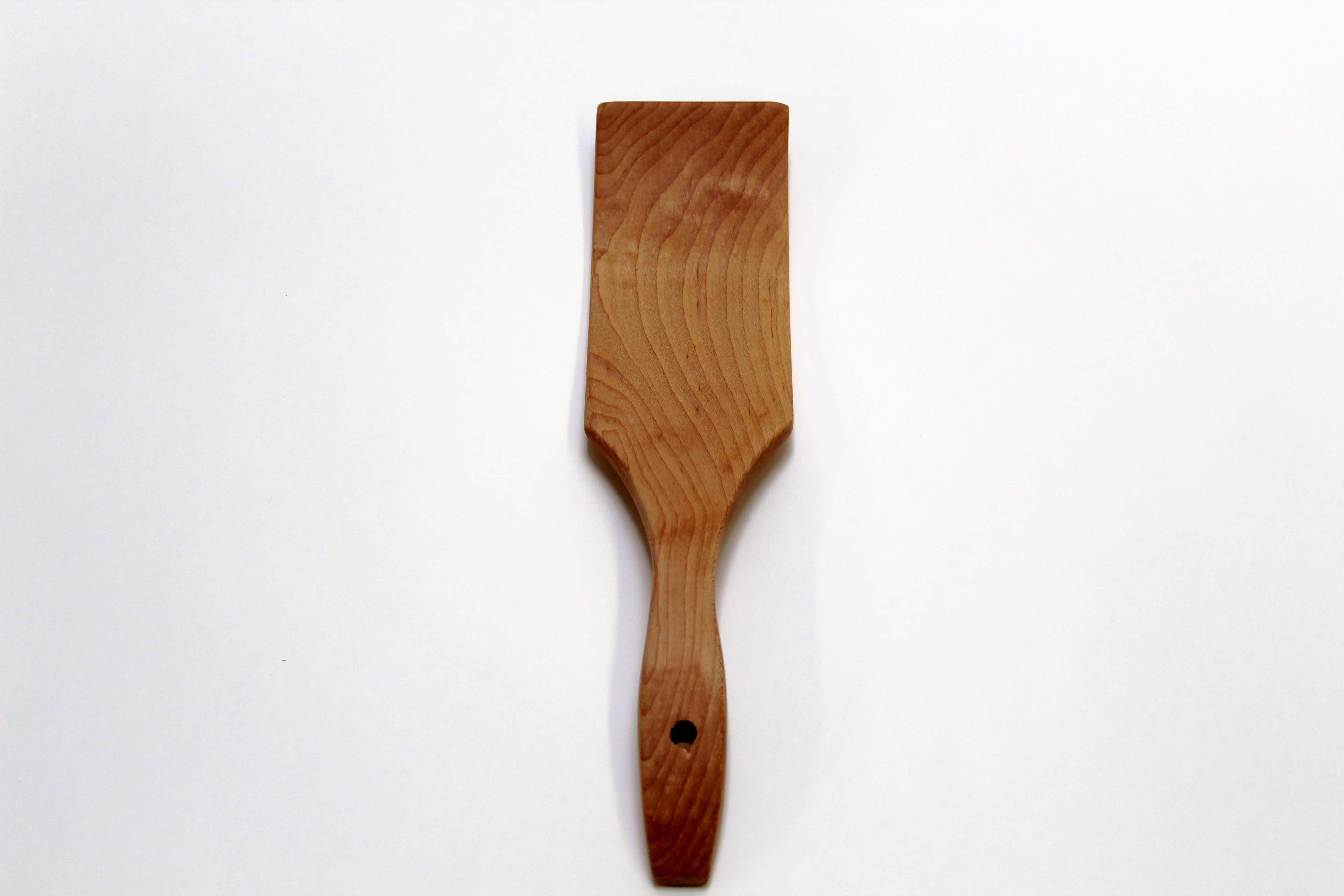 2-3/4 inch Maple Curved Spatula with Bee's Oil Finish, Holland Bowl Mill