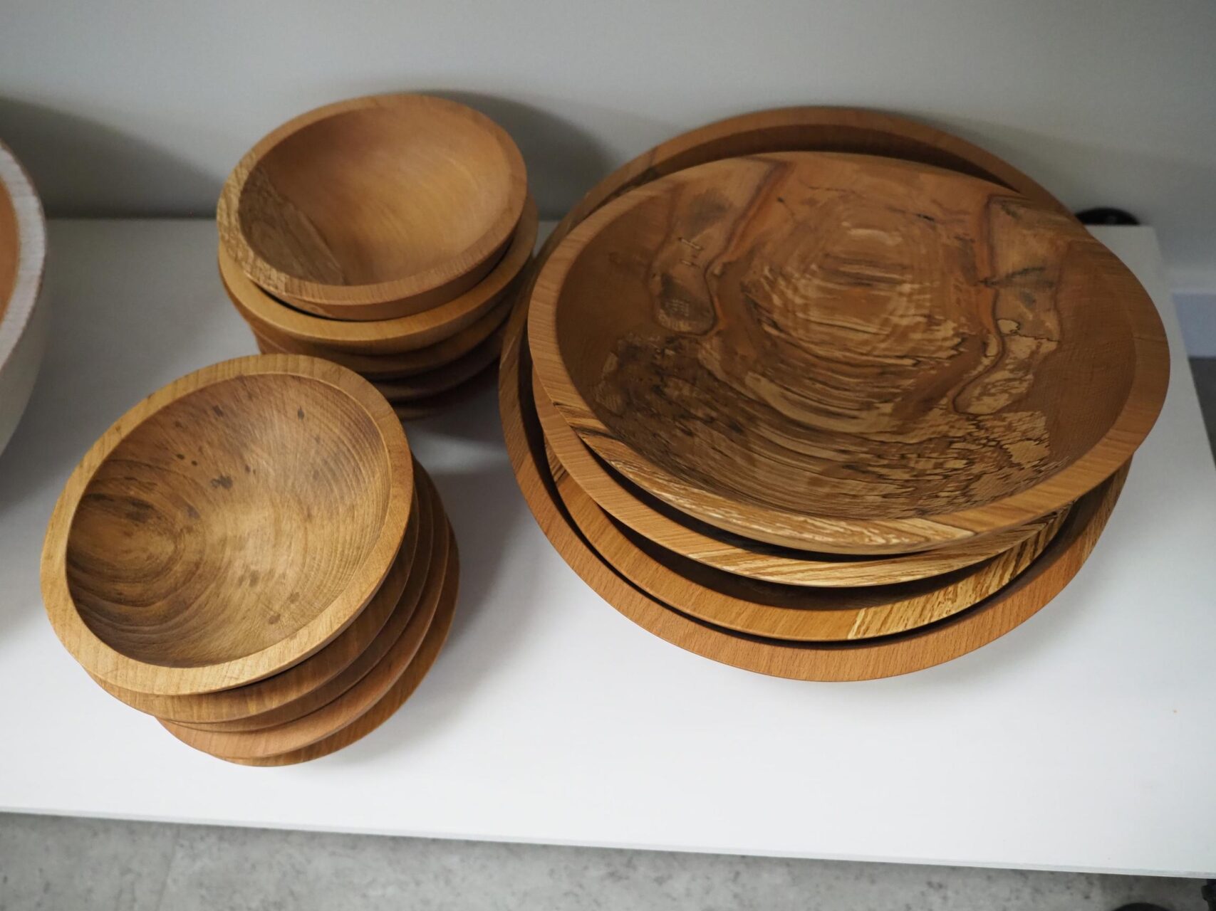 7 Tips for Choosing Distinctive Wooden Salad Bowls